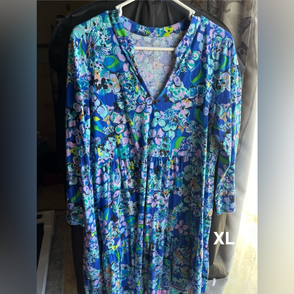 Beautiful flowy Lilly dress
